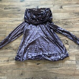 Women’s Size Small Umgee Long Sleeve Off the Shoulder Top